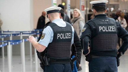 Německá policie žádá kvůli náporu migrantů hraniční kontroly, podle Fialy to prý není potřeba