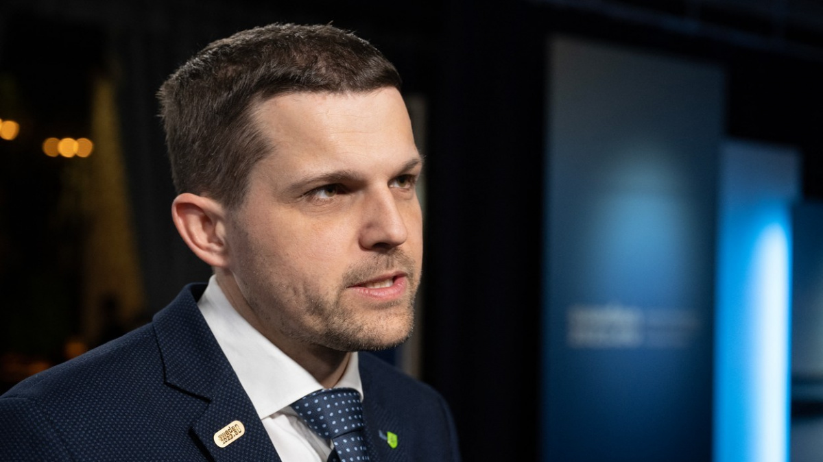 Pět kroků vpřed, dva kroky vzad: Kabinet mění počet vládních zmocněnců, přibudou ekologové