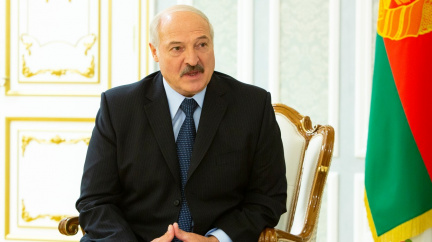 Lukašenko se neobjevil na ceremonii v Minsku, média spekulují o vážné nemoci