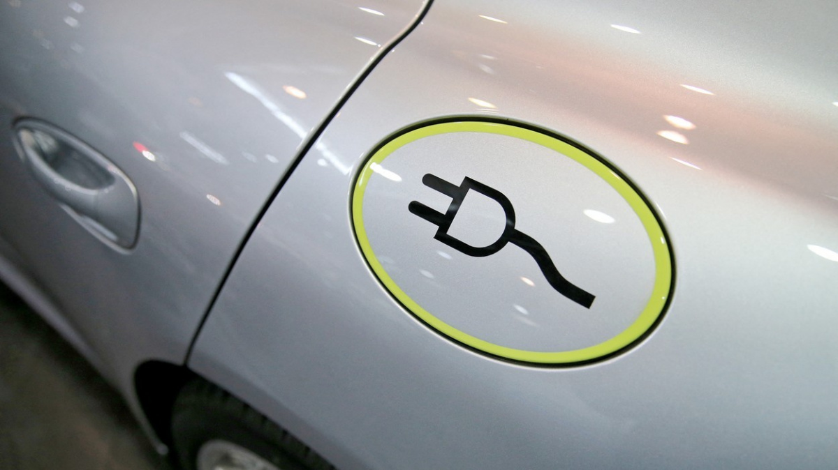 Americký výrobce polovodičů zvažuje investice do výroby čipů pro elektromobily v Česku