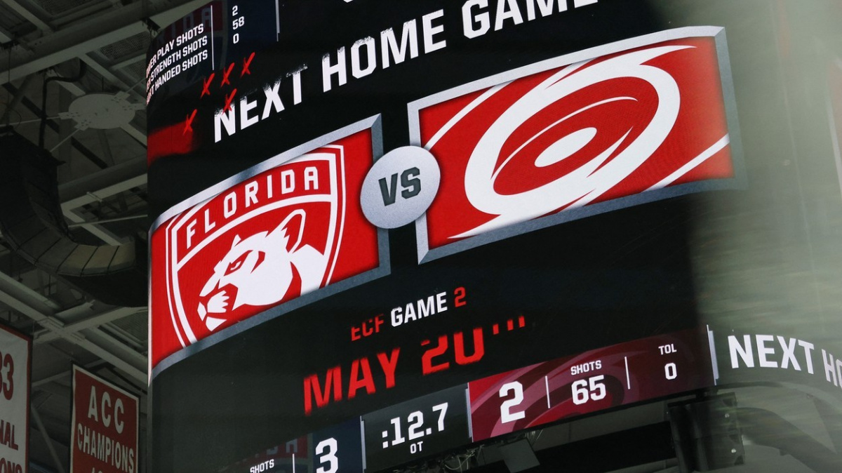 Florida v šestém nejdelším zápase NHL udolala Carolinu 3:2 v čtvrtém prodloužení