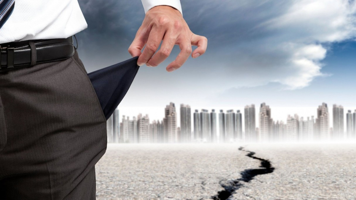 Lidé sice chápou potřebu šetřit, s ‚balíčkem‘ jich ale 66 procent nesouhlasí