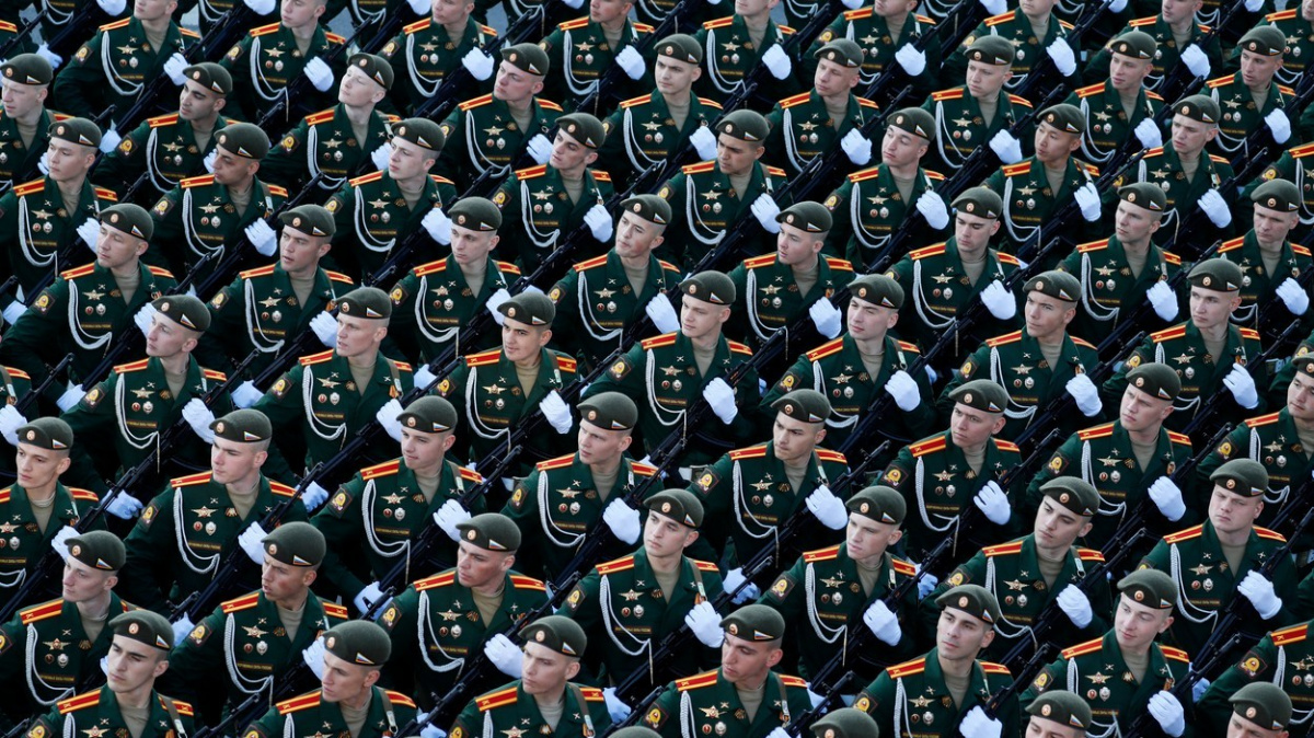 Ruská armáda se přizpůsobila situaci na frontě a představuje pro Ukrajinu větší hrozbu