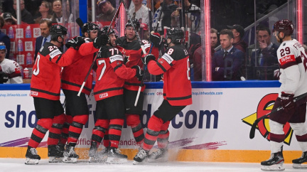 Kanada porazila Lotyšsko a je počtvrté za sebou ve finále MS