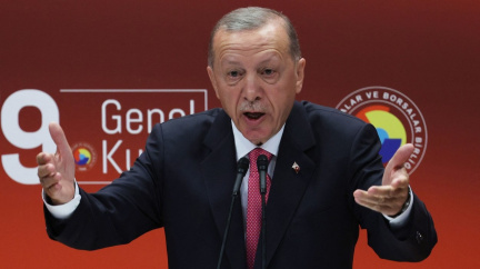 Záběry nově zvoleného tureckého prezidenta vyvolaly další spekulace o jeho zdraví