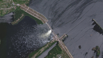 Aktualizováno: Zelenskyj ke zničení Kachovské přehrady: Ani vodou, ani raketami Rusové Ukrajinu nezastaví