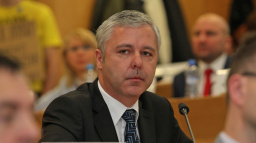 Aktualizováno: Novým hejtmanem Moravskoslezského kraje se stal Jan Krkoška, Vondrák rezignoval