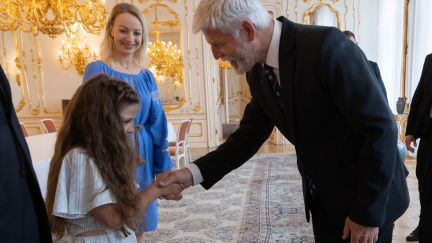 Pavel se setkal s ukrajinskou holčičkou, které čeští spolužáci plivli do tváře