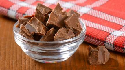 Ceny čokolády poletí vzhůru, na výrobce dopadá drahota a sucho