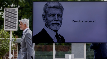 Prezident Petr Pavel je sto dní ve funkci, věří mu šest z deseti Čechů