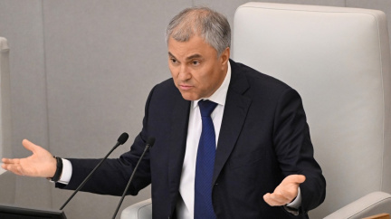 Aktualizováno: Vraťte se domů, dokud můžete, vyzývá Rusy šéf parlamentu po Pavlových výrocích