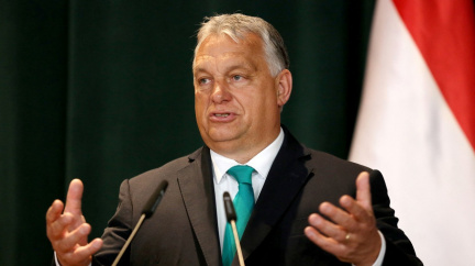 Ukrajina už není suverénní zemí - bojovat může jen díky Západu, říká Orbán
