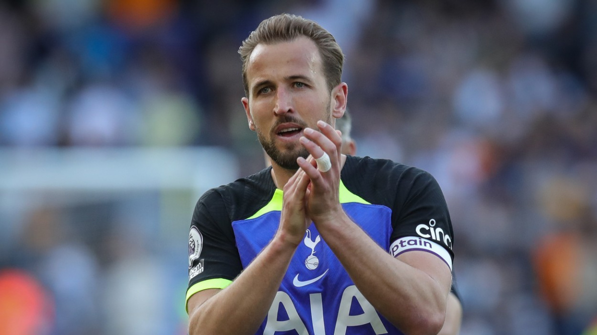 Dilema hvězdného Kanea – rekord v Anglii, nebo trofeje v Německu?