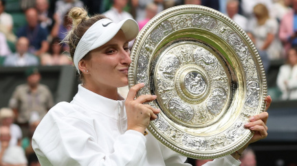Vondroušová vyhrála Wimbledon. Jako první nenasazená hráčka v historii
