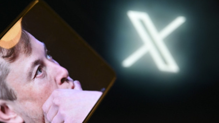 Elone, máme problém: Právo na písmeno X má kdekdo - i Microsoft