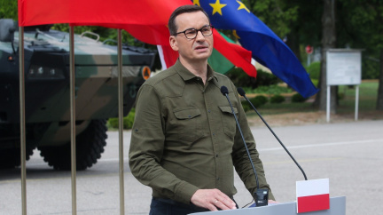 Morawiecki znovu varoval před provokacemi wagnerovců, Polsko k hranicím přesouvá posily