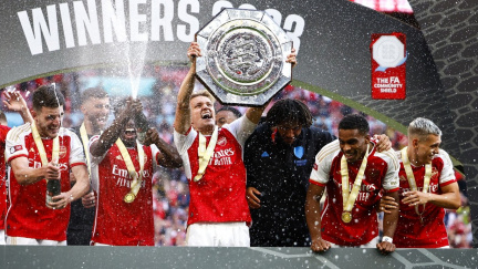 Fotbalisté Arsenalu po penaltovém rozstřelu vyhráli anglický Superpohár