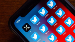 Musk dává do aukce loga a další položky spojené s Twitterem přejmenovaným na X