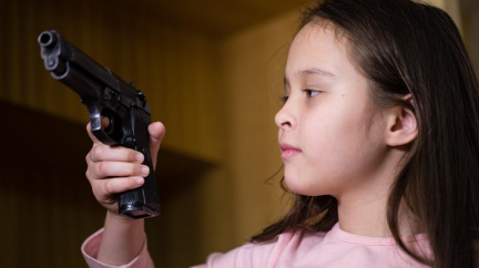 Země svobodných, domov smělých: Nejčastější příčinou úmrtí dětí v USA jsou palné zbraně