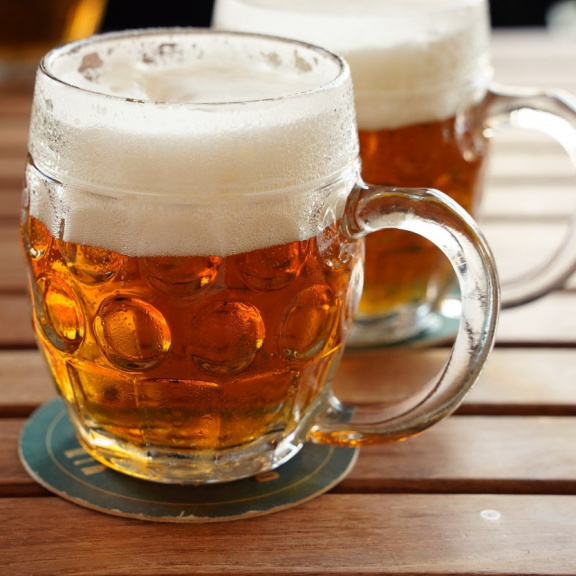 Cena piva v Praze by po změně DPH mohla překročit 70 Kč za půllitr