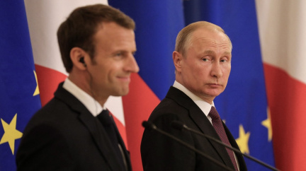 Macron: V Paříži to bude bez ruských vlajek, o sportovcích rozhodne MOV