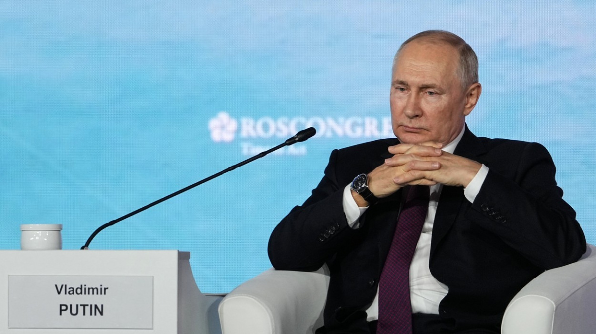 Poslat sovětské tanky do Budapešti a Prahy byla podle Putina chyba