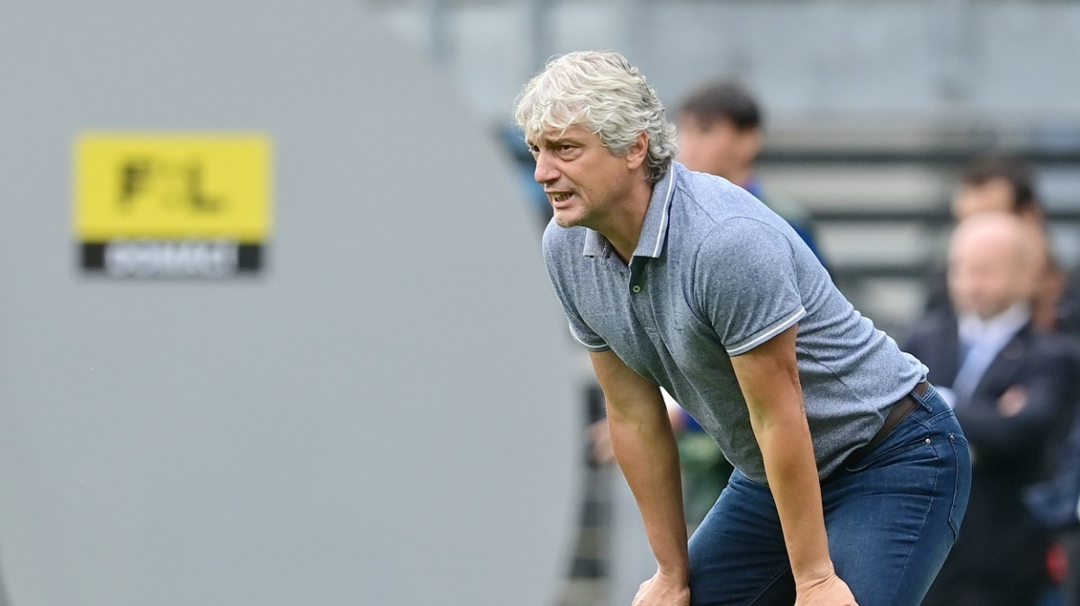 Pánové dlouho nevydrželi: Hradec a Karviná odvolaly v nové sezoně fotbalové ligy trenéry