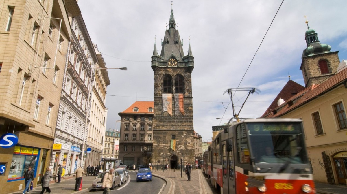 Pražské arcibiskupství chce za 100 milionů prodat Jindřišskou věž