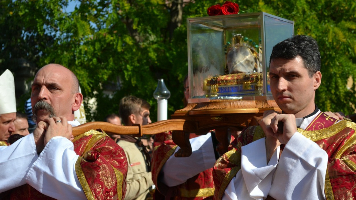 Ve Staré Boleslavi si lidé poutní mší připomněli svatého Václava