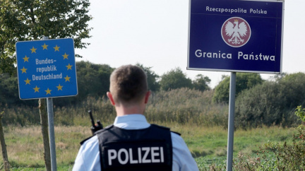 Němečtí policisté budou hlídkovat na české i polské straně hranice