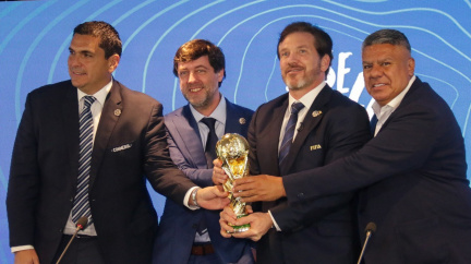 Fotbalové MS 2030 se poprvé odehraje v šesti zemích na třech kontinentech