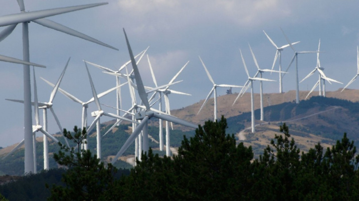 Vláda přijala klimaticko-energetický plán, podíl obnovitelných zdrojů vzroste na 30 procent