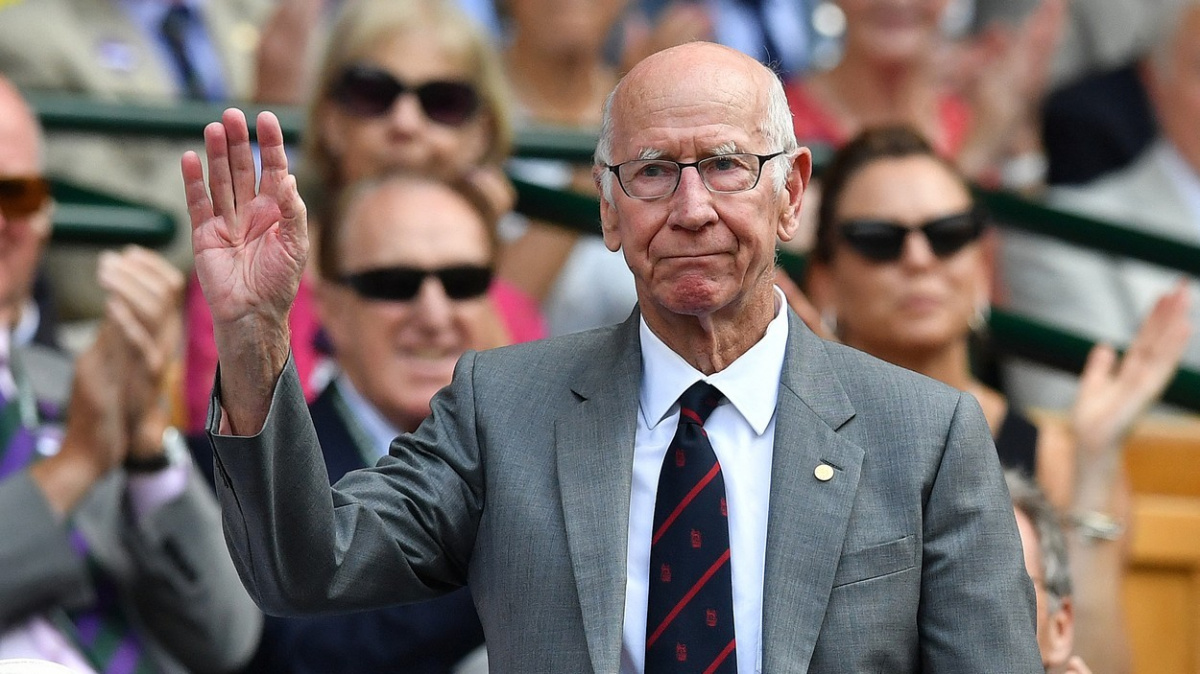Zemřela anglická fotbalová legenda Bobby Charlton