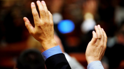 Aktualizováno: Jako by se nechumelilo: Pražští radní schválili zakázku pro obviněného v kauze Dozimetr