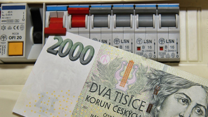 České domácnosti měly nejdražší plyn a elektřinu ve V4. Zpochybní to zase Fiala?