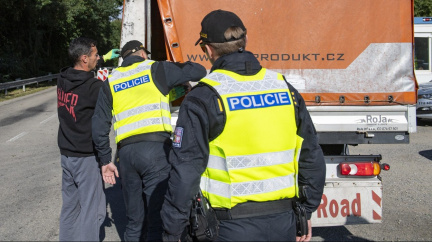 Namátkové kontroly na hranicích se Slovenskem budou pokračovat do 22. listopadu