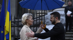 Pat ve válce na Ukrajině podle Zelenského není, tlak k jednání s Ruskem necítí