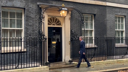 Aktualizováno: Expremiér Cameron je novým britským ministrem zahraničí, ministryně vnitra po kritice policie končí