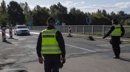 Česko prodlouží kontroly na hranicích se Slovenskem do 3. ledna