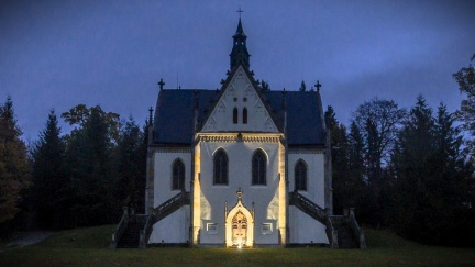 Ostatky Karla Schwarzenberga uloženy do rodové hrobky u zámku Orlík