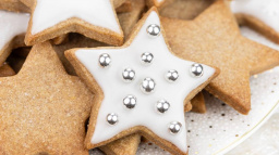 ÚŽASNÉ SKOŘICOVÉ HVĚZDIČKY: Nadchnou každou vánoční návštěvu!