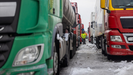 Polští zemědělci přerušili blokádu na hranici s Ukrajinou, chtějí po vládě pomoc