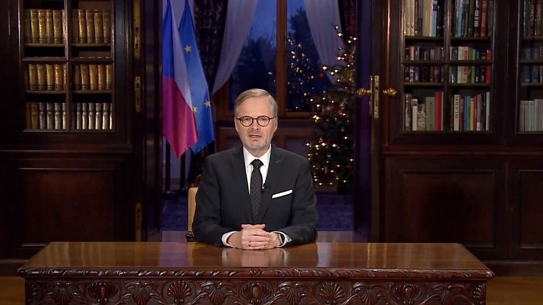 Fiala slibuje pro příští rok pokles inflace, konec zdražování, růst reálných mezd a konec zadlužování