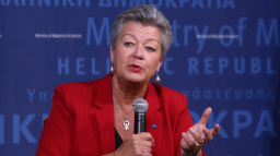 EU potřebuje o milion přistěhovalců ročně víc, tvrdí eurokomisařka