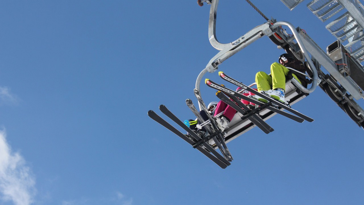 Jak se připravit na lyžařský výlet? Jak si vybrat vybavení?