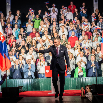 Slovenským prezidentem se po druhém kole volby stal Peter Pellegrini