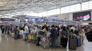 Globální výpadek IT služeb se v České republice dotkl hlavně Letiště Václava Havla
