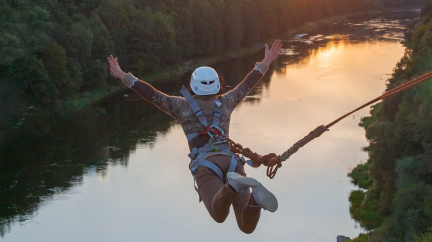 Top destinace pro extrémní sporty: Kde zažít adrenalin na plné obrátky a proč se pojistit