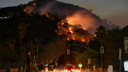 Požáry v Los Angeles jsou podle Bidena nejničivější v historii Kalifornie