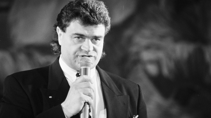 Geniální skladatel Karel Svoboda platil manželce pohádkové peníze. Měl ale postranní úmysly